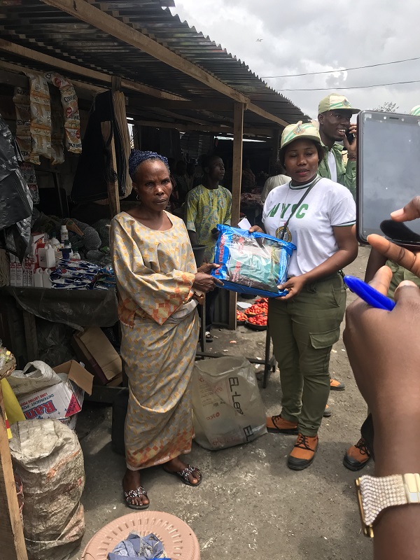 Corps Members Carry Out Charity CDS Project in Lagos